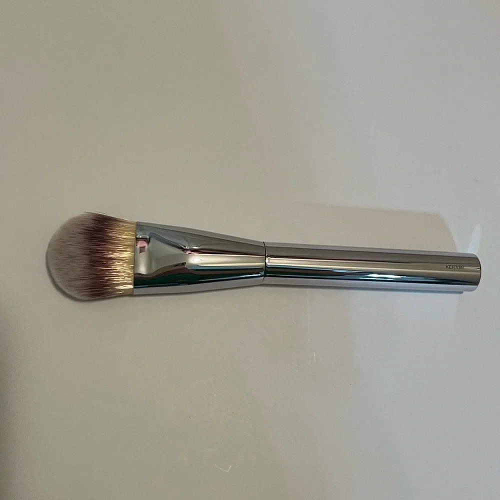 IT Cosmetics Foundation Brush